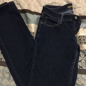 Juniors size 9 skinny jeans